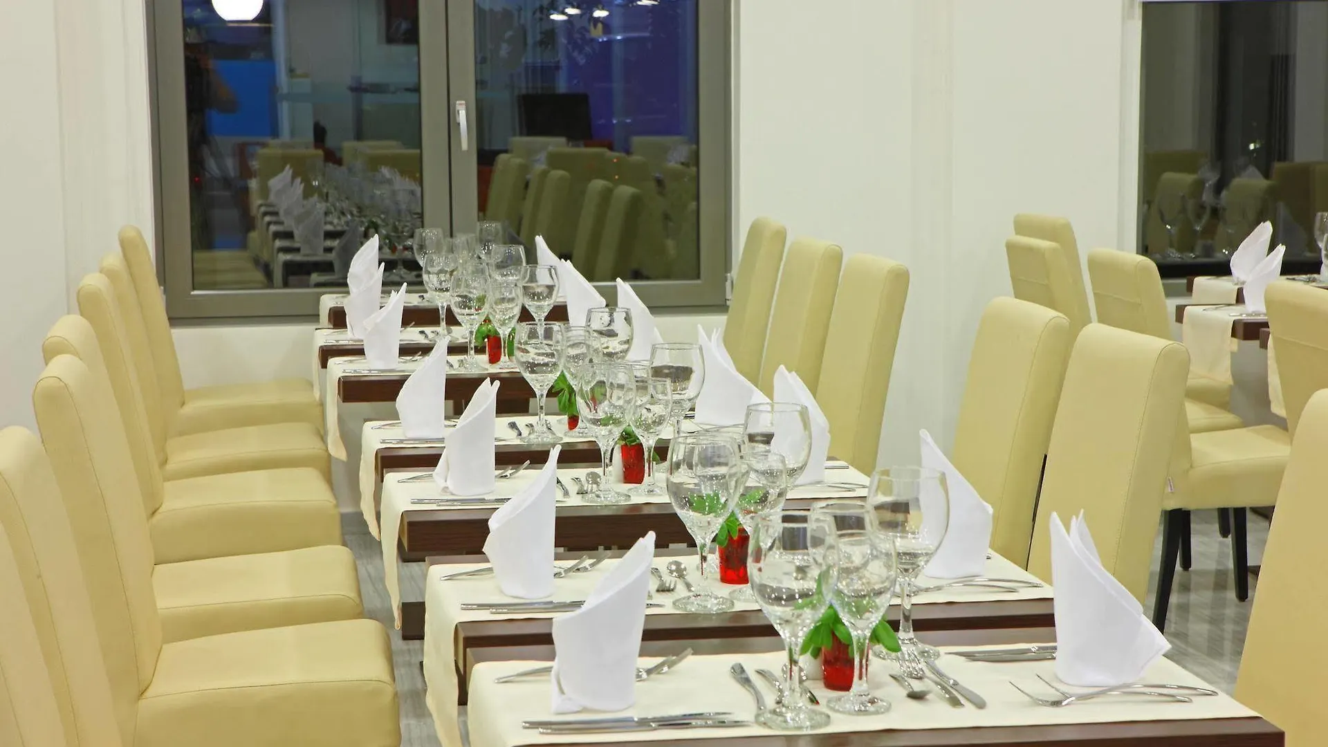 Olympic Palladium Rétino Hotel